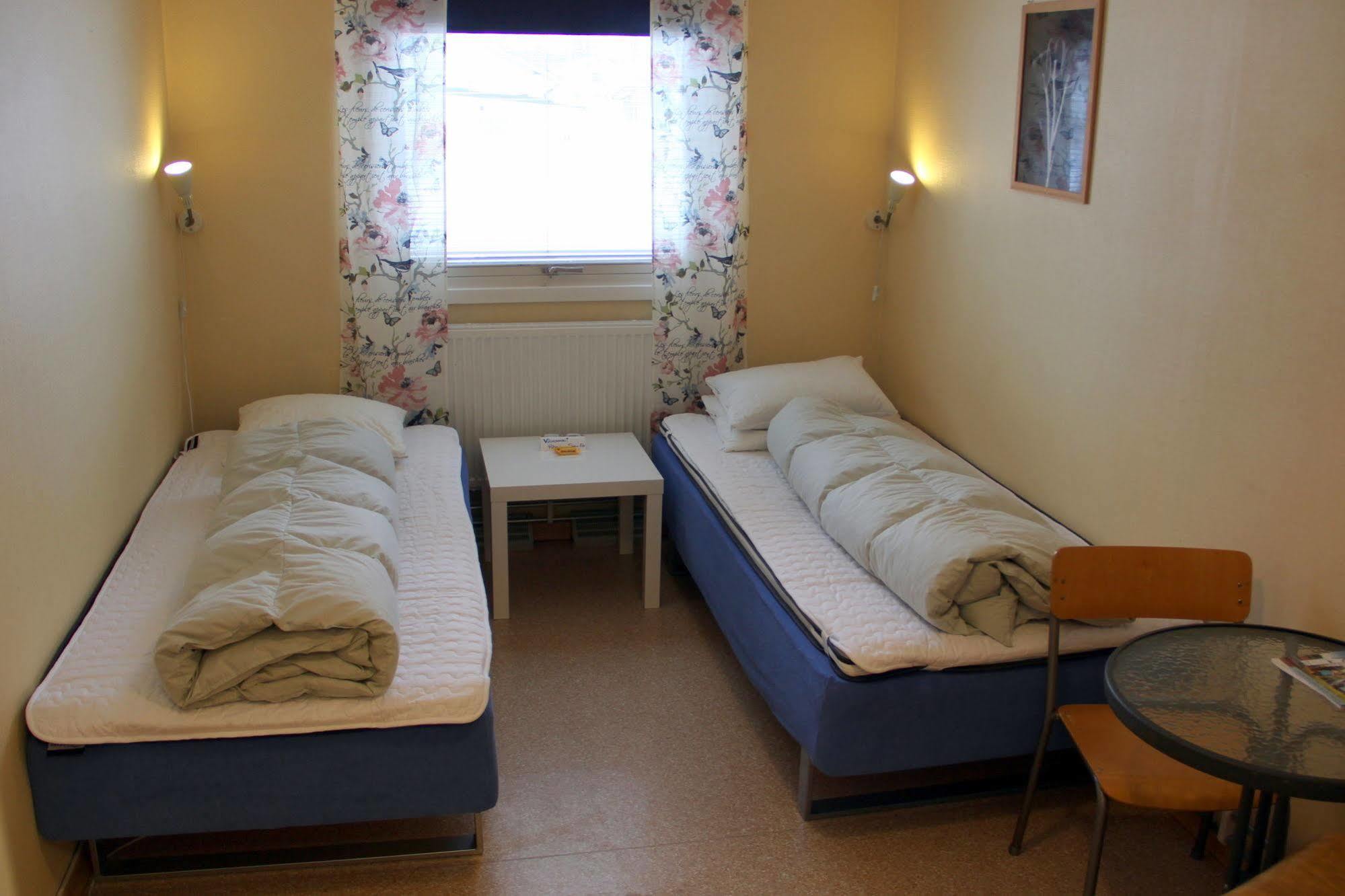 Haellefors Vandrarhem-Hostel & Kanotcenter ภายนอก รูปภาพ